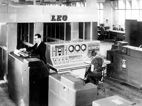 Peter Wood at the Tabulator and Kate Keen at the Control DEsk